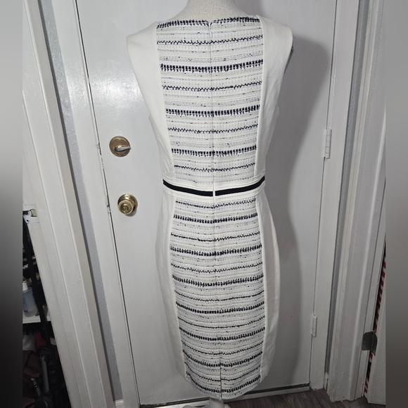 White House Black Market Sheath Ivory White With Tweed Detail NWT Sz 10 - Picture 10 of 12